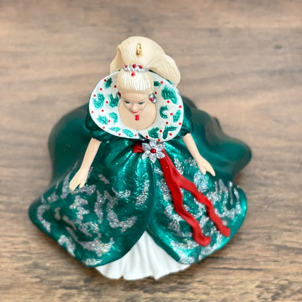 VINTAGE Hallmark Keepsake Christmas Ornament Green HOLIDAY BARBIE Mattel 1995